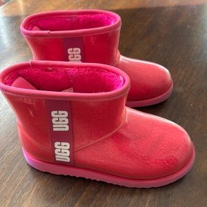 Big Girl UGG classic Mini Pink Ugg clear rain snow boots size 4 GUC